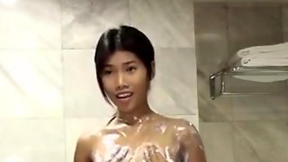 No tits Thai whore gets messy